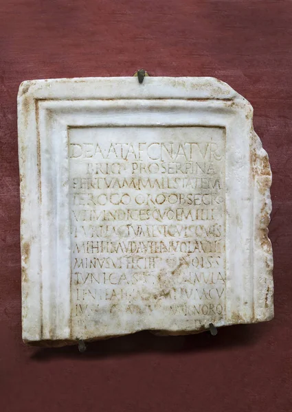 Szentelt az istennő Ataecina-Proserpina oltár — Stock Fotó