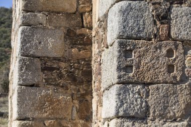 Ashlar yeniden eski Ataecina taş sunak