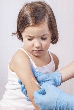 3 yıl telkih hemşire eski küçük kız