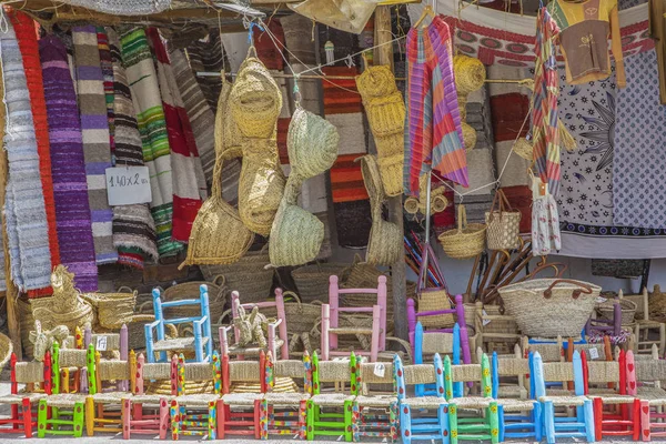 Handicraft shop at quiet street of Capileira. Alpujarras, Spain — Stock Photo, Image