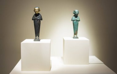 Rahip Cadiz altın ve bronz heykel