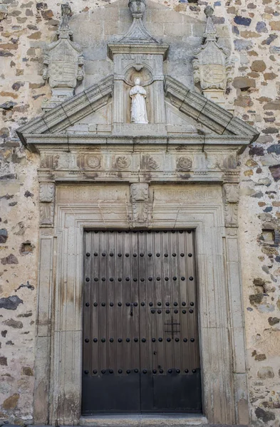 Фасадні жіночий монастир Санта-Клара, Касерес — стокове фото