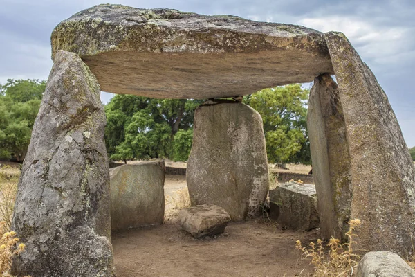 Dolmen z La Lapita, zbliżenie, Barcarrota, Hiszpania — Zdjęcie stockowe