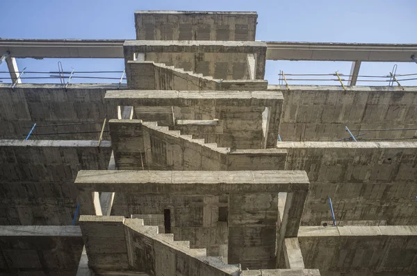 Estructura de escalera de hormigón. Cuarto piso —  Fotos de Stock