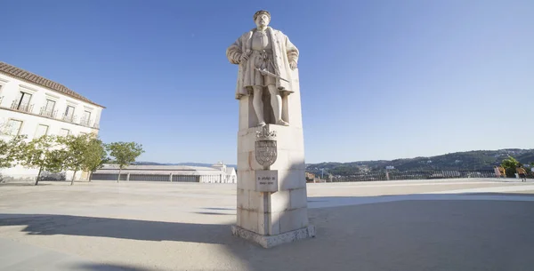 Standbeeld van Koning Joao Iii aan de Universiteit van Coimbra — Stockfoto