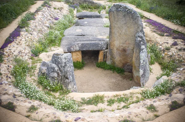 Dolmen Lacara, największy megalityczny pochówek w Estremadurze, — Zdjęcie stockowe