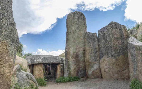 Dolmen Lacara, największy megalityczny pochówek w Estremadurze, — Zdjęcie stockowe