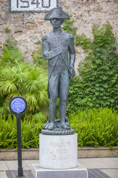 Statue grandeur nature en bronze de Lord Nelson, Bastion Sud, Gibralta — Photo