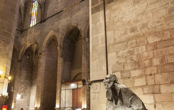 Ignatius van Loyola standbeeld in de gotische basiliek van Santa Maria del — Stockfoto