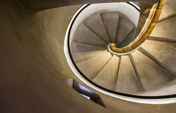 Escalera en espiral de piedra en la Basílica Gótica de Santa María del Mar —  Fotos de Stock