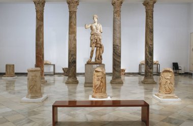 Diana Dişi Avcı heykeli