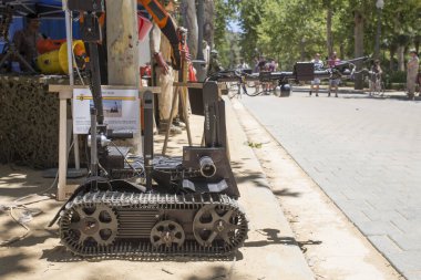 Sevilla, İspanya - 31 Mayıs 2019 Talon Askeri Robot İzledi. Silahlı Kuvvetler Günü münasebetiyle teçhizat sergisi