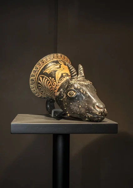 Řecký Riton Nebo Loď Kozí Hlavou Katalánské Muzeum Archeologie Barcelona — Stock fotografie