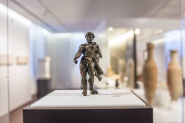 Herkül-Melqart bronz heykelciği. Gades Phoenician kolonisinin rehber tanrısı. Malaga Müzesi, İspanya