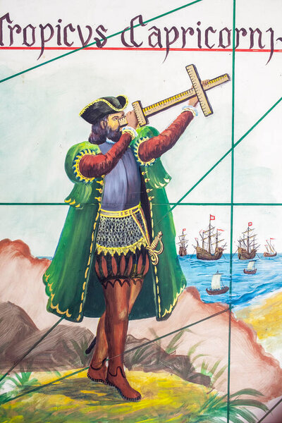 Лисбон, Португалия - 1 марта 2020 года: настенная живопись, изображающая художника XVI века с помощью жезла Якоба. Музей ВМС, Лиссабон, Португалия
