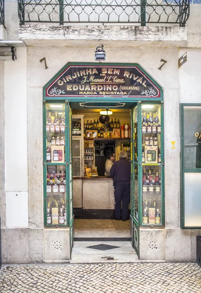 Λισαβόνα Πορτογαλία Φεβρουαρίου 2020 Μικρό Ανοιχτό Μπαρ Της Ginjinha Στη — Φωτογραφία Αρχείου