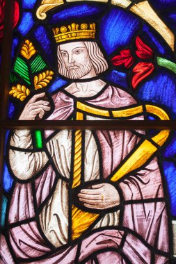 Lizbon, Portekiz - 1 Mart 2020: 14. yüzyıldan Denis. Lizbon, Portekiz 'deki Donanma Müzesi' ndeki vitray üzerinde ifade