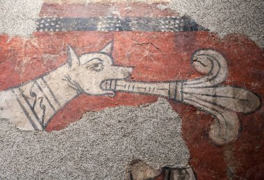 Barcelona, İspanya - 26 Aralık 2019: Sant Joan de Boi 'dan Fleur-de-lis ile dörtlü. Kafa ayrıntıları. Ulusal Katalonya Sanat Müzesi, Barselona, İspanya 