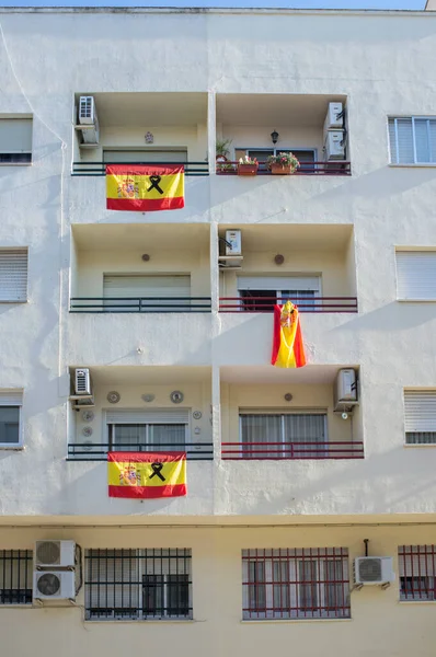 Badajoz Spanien Maj 2020 Spanska Flaggor Med Svart Band Hänger — Stockfoto