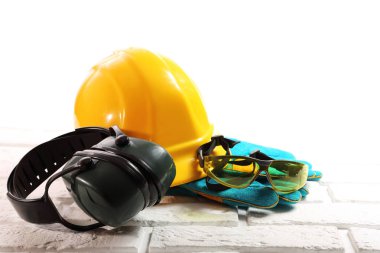 Fabrika, şantiye, gerekli koruyucu ekipman