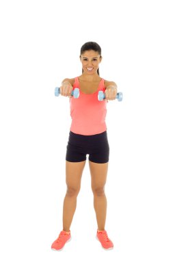  Fitness Egzersiz yapıyor ağırlık dambıl tutan çekici mutlu latin kadın