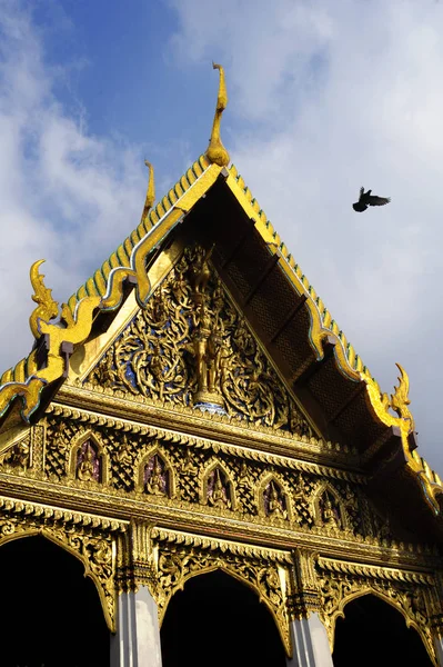 Vista della famosa religione tempio wat phra prakaew grande palazzo a Bangkok Thailandia — Foto Stock