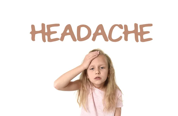 Изучение словарного запаса английского языка школьная карточка со словом headache — стоковое фото