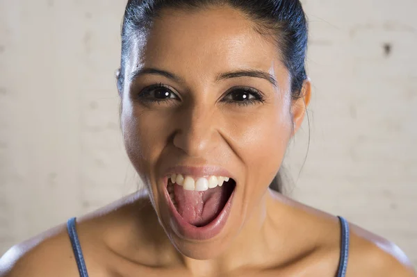 Portrait of young beautiful and happy hispanic woman laughing excited — Stock Photo, Image
