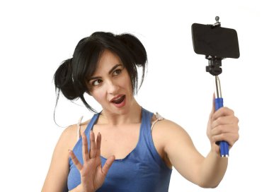 selfie fotoğrafta sopa ve cep telefonu kamera poz mutlu ile seksi kadın