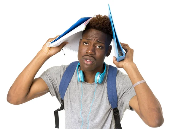 Ung överarbetad och betonade universitet svart afro amerikansk student på hans 20s — Stockfoto