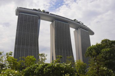 Singapur / Asya. Nisan 2017. Marina Bay sands otelinin muhteşem görünümü