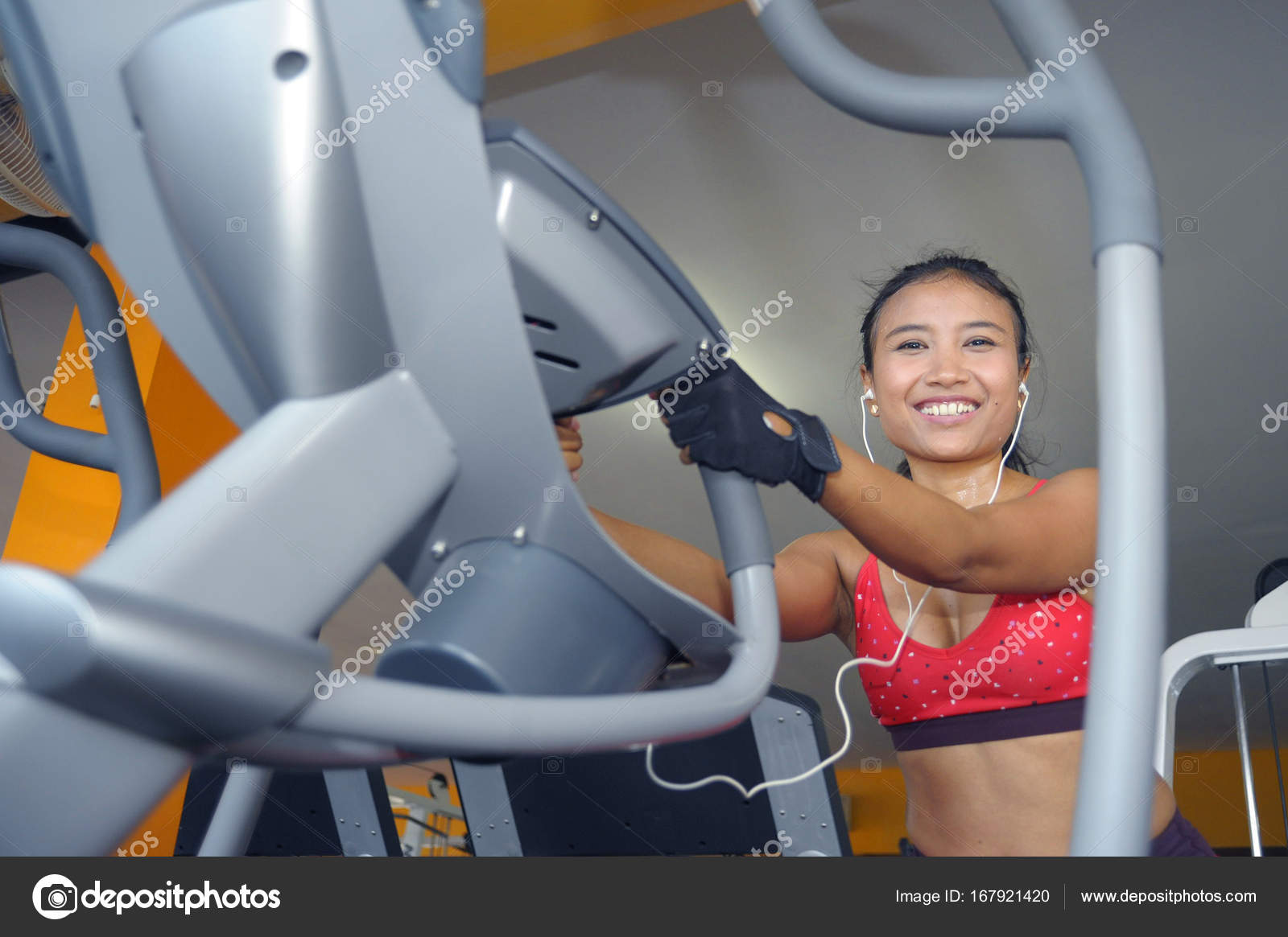Sexy asian gym girl 5