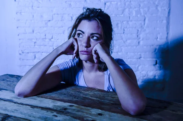 Young beautiful sad and depressed woman looking wasted and frustrated suffering pain and depression — Stock Photo, Image