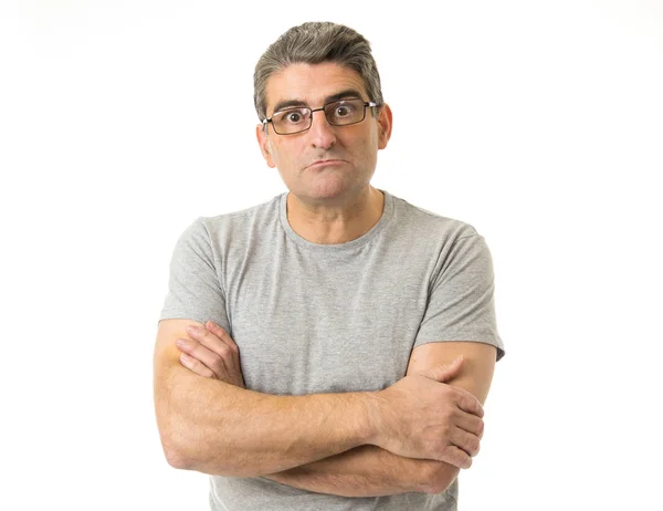 Retrato de 40s estranho e nerd homem em óculos no peitoril ridículo — Fotografia de Stock