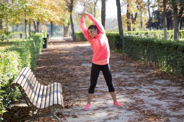  güzel İspanyol spor kadında vücut ne germe spor giyim