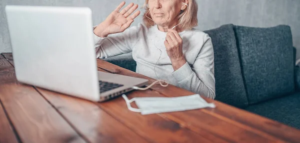 Technologie Ouderdom Mensen Concept Oudere Senior Vrouw Met Gezicht Medisch — Stockfoto