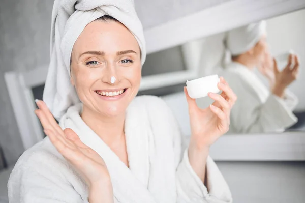 Cosmetología Cuidado Piel Tratamiento Facial Spa Concepto Belleza Natural Hermosa — Foto de Stock