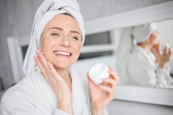 Cosmetología Cuidado Piel Tratamiento Facial Spa Concepto Belleza Natural Hermosa — Foto de Stock