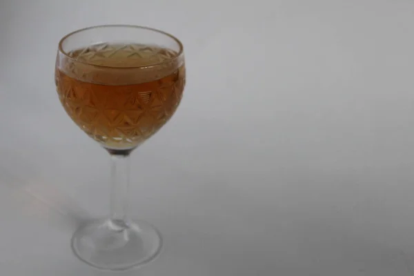 Boire Cognac Alcoolisé Fort Whisky Dans Verre Cristal Sur Une — Photo