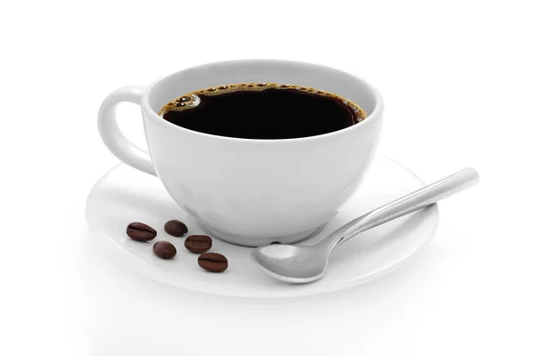 Kopje koffie met koffiebonen geïsoleerd op witte achtergrond — Stockfoto