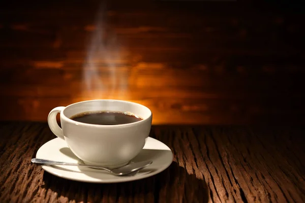Csésze Kávé Füst Régi Fából Készült Háttér — Stock Fotó
