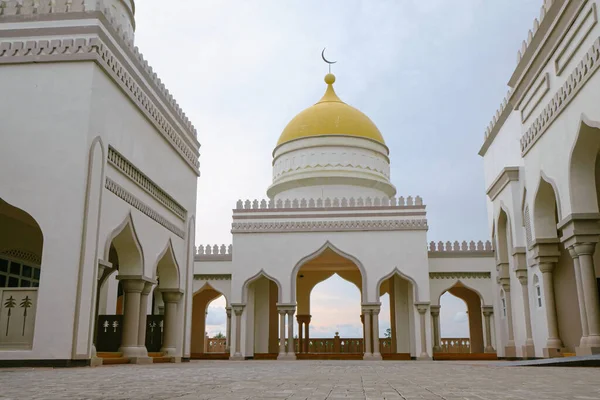 Cotabato Grand Mosque interior