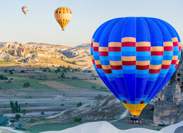 Felvétel Cappadocia Völgyekben Repülés Közben Hőlégballonról — Stock Fotó