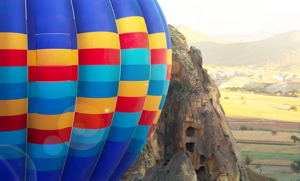 Kleurrijke Regenboog Hete Luchtballon — Stockfoto