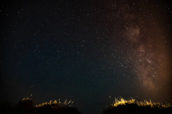 Paisaje Noche Con Cielo Estrellado —  Fotos de Stock