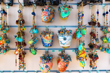 Yunanistan 'da yerel hediyelik eşya pazarı