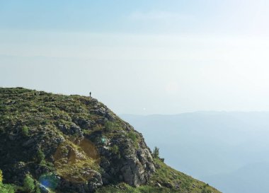 Yüksek dağların manzarası. Doğa arkaplanı.