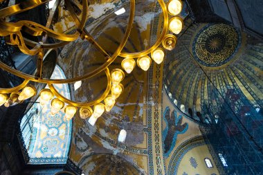 Eski Türk Camii 'nin içine bak