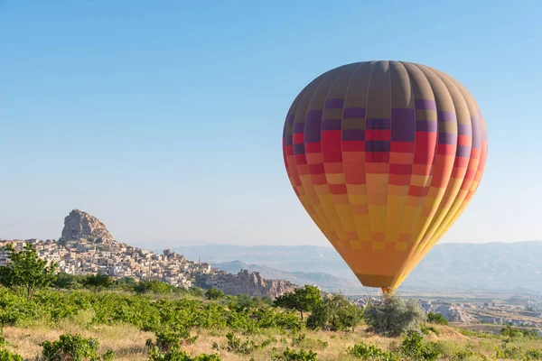 Κοντινό Πλάνο Αερόστατου Κατά Διάρκεια Της Πτήσης Στις Κοιλάδες Της — Φωτογραφία Αρχείου
