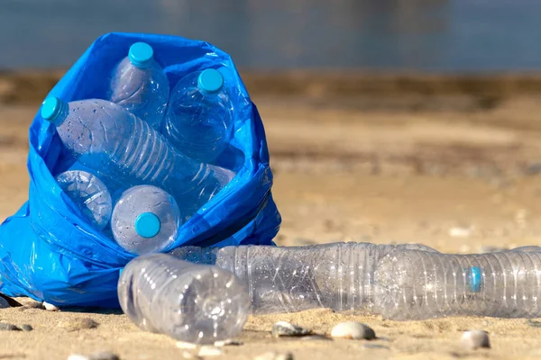 Blue Trash Bag Plastic Bottles Sand Beach — Stock Photo, Image